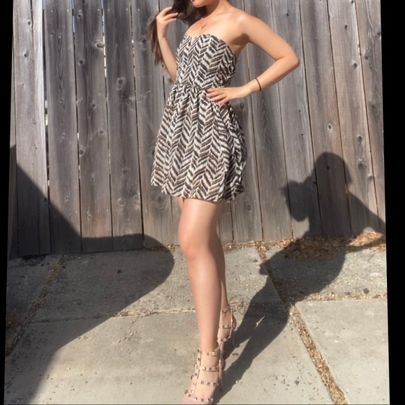 Animal/Tribal Print Windsor Minidress - Picture 2 of 11